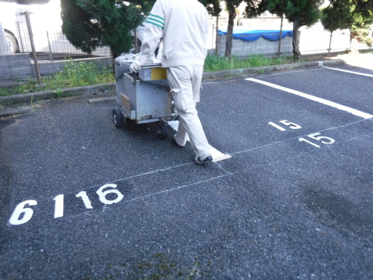 マンション駐車場 ライン引き工事 施工事例 栄新テクノ株式会社