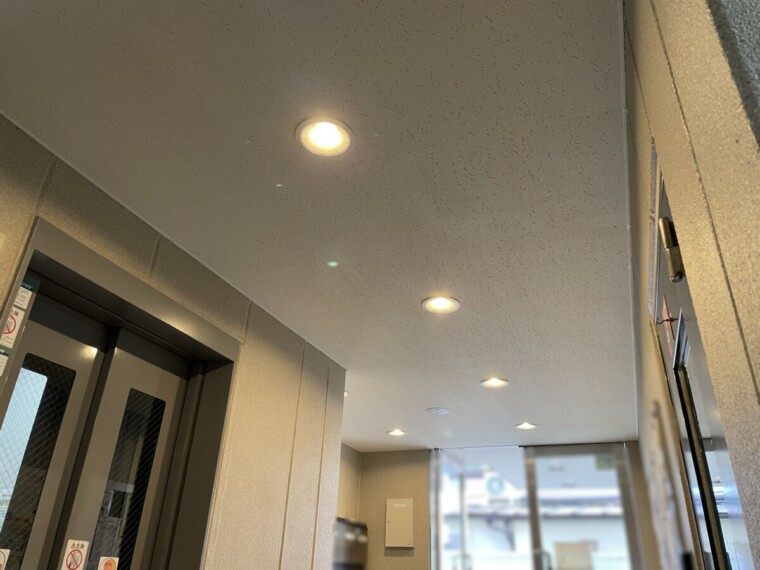 高齢者住宅共用部照明器具LED化工事